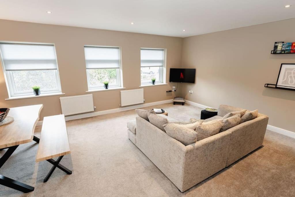 Boutique Apartment - Mazerystays Exley Luaran gambar