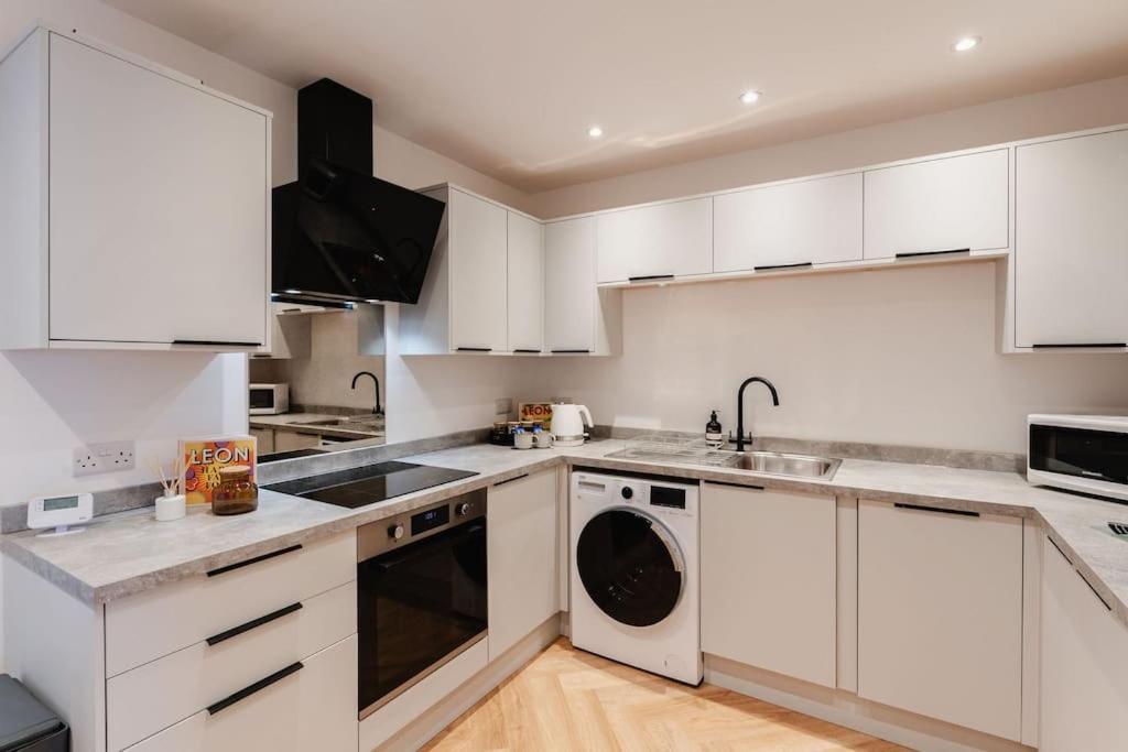 Boutique Apartment - Mazerystays Exley Luaran gambar